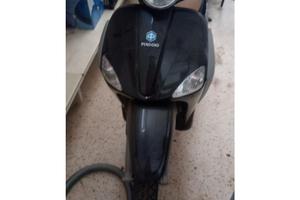 Piaggio liberty anno 2015 - 50 - km 130 .