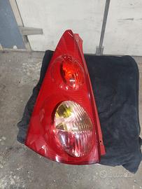 Fanali posteriori peugeot  107