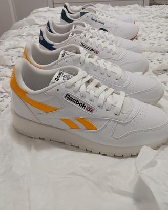 3 paia Reebok Classic = 79