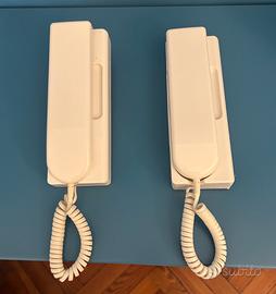 Coppia citofoni Urmet bianchi da parete