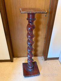 Mensola con torciglione del 800