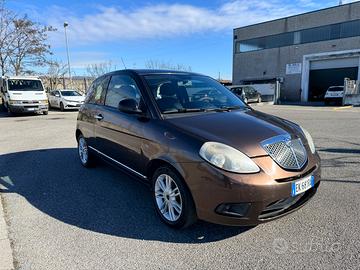 Lancia Y 2011 benzina
