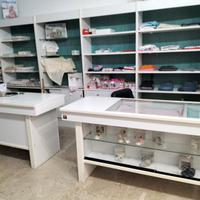 Scaffali e Banconi legno negozio