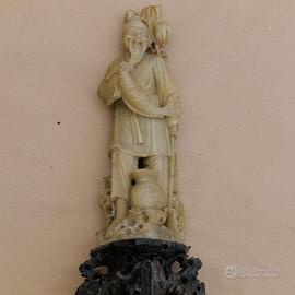 Statua orientale in pietra saponaria