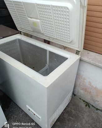 Congelatore + frigo congelatore. Trattabile