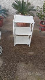 tavolino laccato in vimini