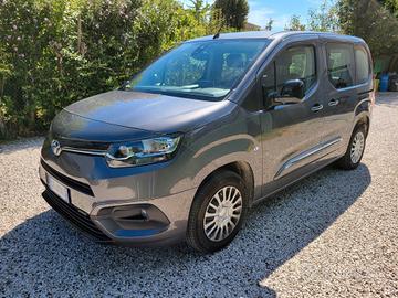 Toyota Proace City Verso NOLEGGIO 1.2cc 110cv 7 po