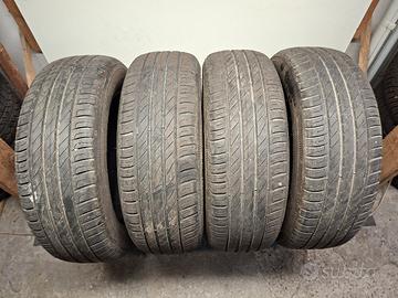 gomme 185/60/15 kleber al 70%