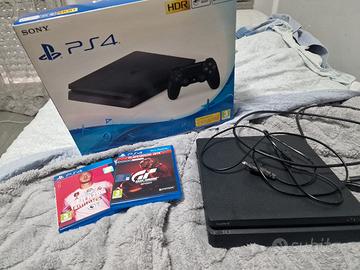 PS4 SLIM 500 GB + 1 PAD + 2 GIOCHI