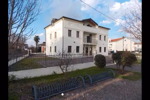 Prestigioso Ufficio di rappresentanza
