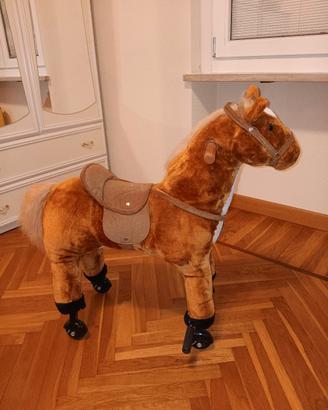 cavallo a dondolo (cavalcabile) su rotelle