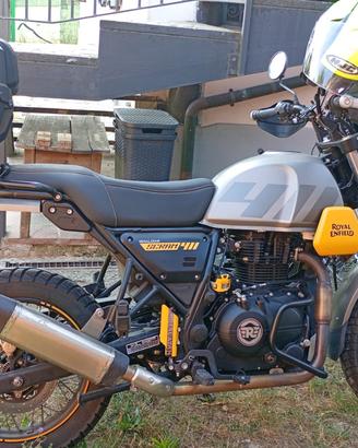 Royal Enfield Scram 411 ben tenuta