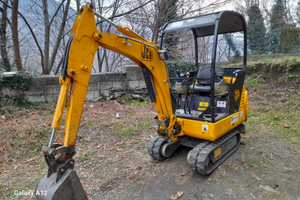 Escavatore JCB 15