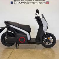 SEAT MO eScooter 125 White