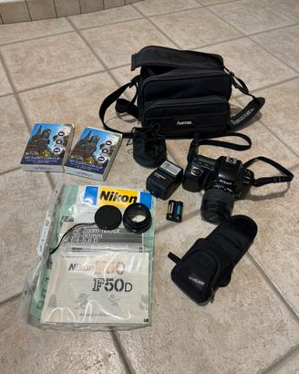 Set Nikon F50D obiettivo, flash e accessori