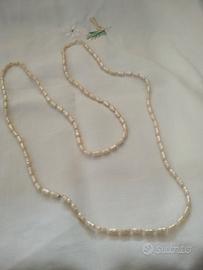 collana con corallini forma di pietre di fiume