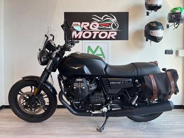 Moto Guzzi V7 III Stone - 2018