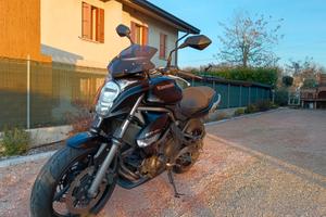 Kawasaki ER 6N - 2011