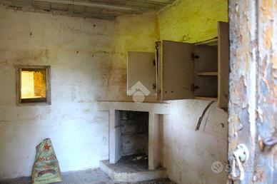 CASA DI CORTE A CAROVIGNO