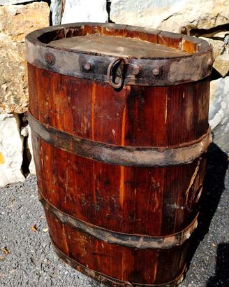 Antico Barile Ovale da Basto in Legno e Ferro