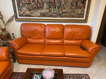 Divano  2 posti e 3 posti in pelle