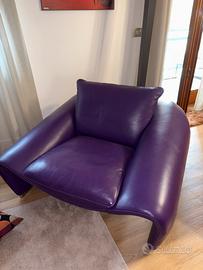 Divano e poltrona pelle color prugna Chateau D’ax