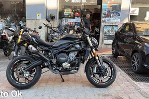 Benelli 752 s