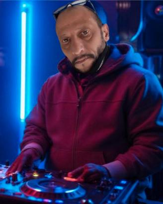 Dj set & Karaoke Live