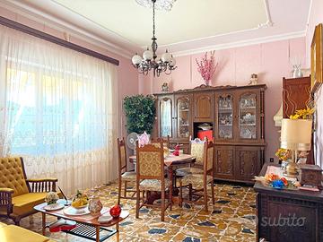 Zona residenziale-Casa indipendente al piano terra