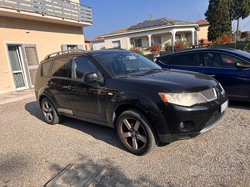Mitsubishi outlander 7p