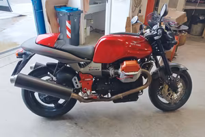 moto Guzzi v11 Rosso Mandello numerata