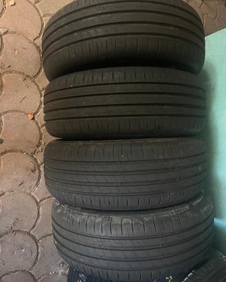 205/55/17 Goodyear Estive NUOVE!!