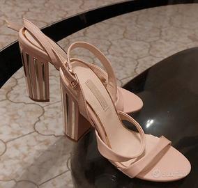 sandalo con tacco a stiletto  geometrico