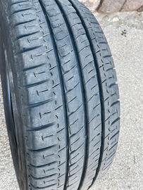 2 pneumatici Michelin Agilis 225/70/15 C