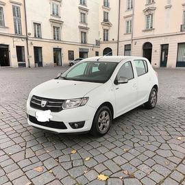 Dacia Sandero 1,2 benzina 75cv 