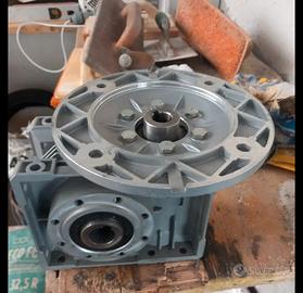 riduttore di giri meccanico motore elettrico 