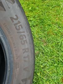 2 gomme estive  215 65 R17 Continental 