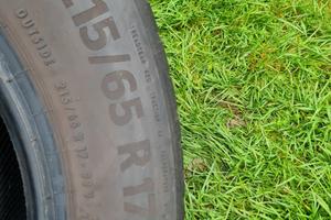 2 gomme estive  215 65 R17 Continental 