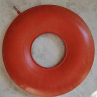 Cuscino ciambella di gomma 