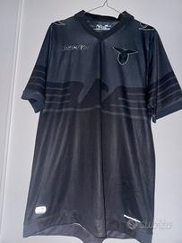 Maglia Lazio Europa League 2016 aquila stilizzata