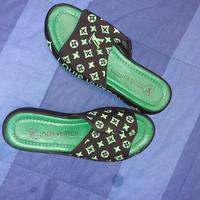 Ciabatte donna Louis Vuitton col. nero-verde TG.41