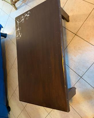 Tavolino basso in legno