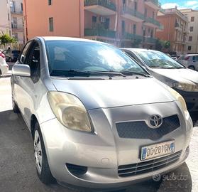 Toyota Yaris 1.00cc