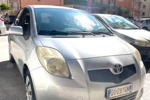 Toyota Yaris 1.00cc