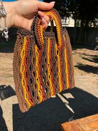Borsa a mano marrone gialla arancione a rete uncin