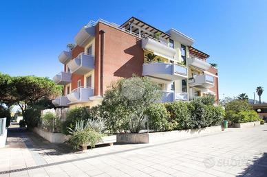 5 LOCALI A SAN BENEDETTO DEL TRONTO