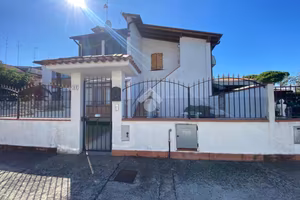 3 LOCALI A COMACCHIO