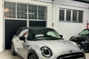 Mini cooper 1.5 yours