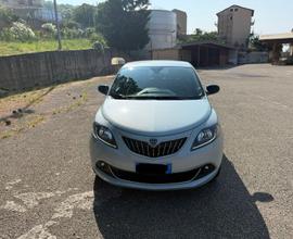 Lancia y