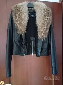 Giacca in pelle con pelliccia 